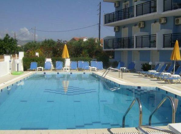 Britannia Hotel Agrilia Екстериор снимка