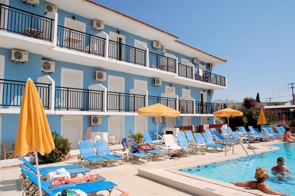 Britannia Hotel Agrilia Екстериор снимка
